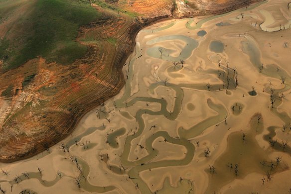 Lake Eildon fills up