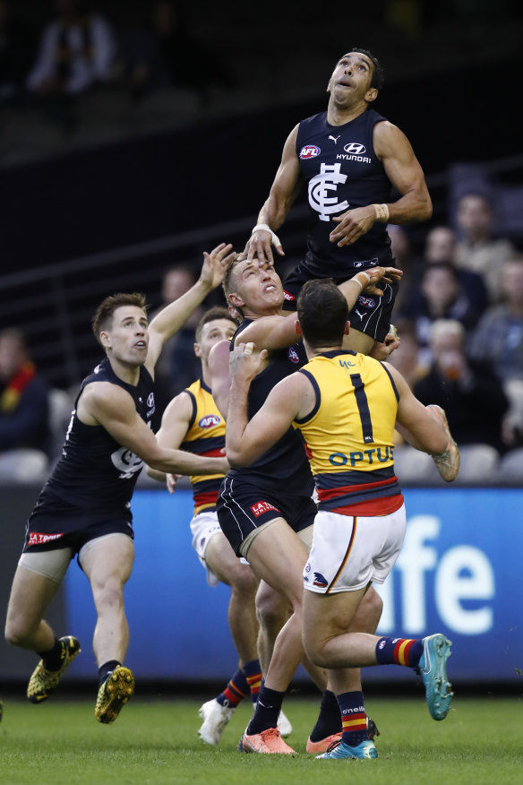 Eddie Betts flies for a mark but can’t hold on.