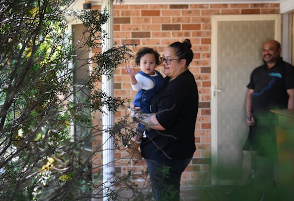Lisa Te Tai is preparing to fly to New Zealand with her granddaughter Manaia Taalili.