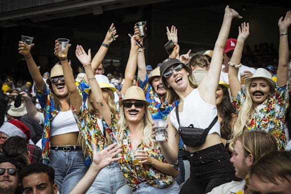 Despite a poor day by England, their fans enjoyed the atmosphere on day one of the Boxing Day test.