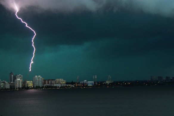 Severe storm hits WA coast