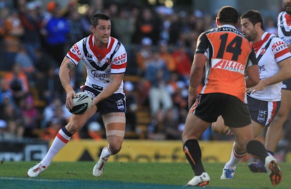 The Roosters' Mitchell Pearce makes a play.