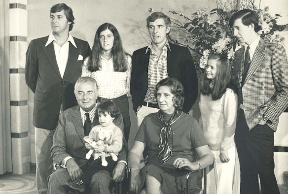 SMH OBITS 091118.. Australian PM MR Gough Whitlam and his wife with their sons, Antony (left) Nicholas(centre) and Stephen, Daughter, Catherine and daughter in law Sheena (right) at the london hotel today. Oh Whitlams knee is Alexander, two, son of Stephen and Sheena. April 21st 1973. Fairfax Library.