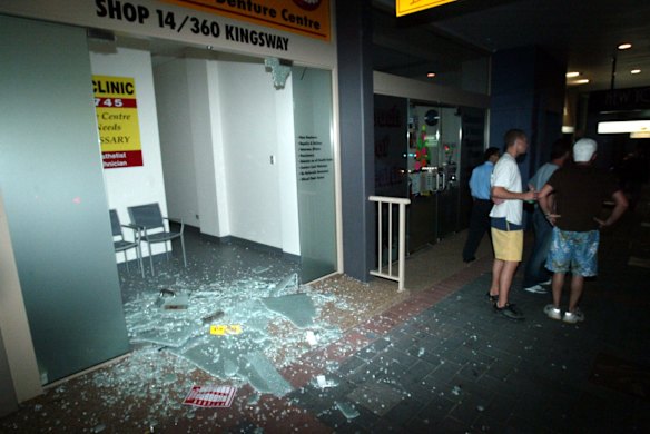 The riots at Cronulla was followed the next night by more violence, including in Caringbah, where four men attacked patrons of Antonio's Pizzeria and smashed the window of a denture clinic.

.