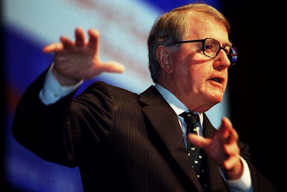 Neville Wran speaking at the NSW Labor Party conference in 2002.