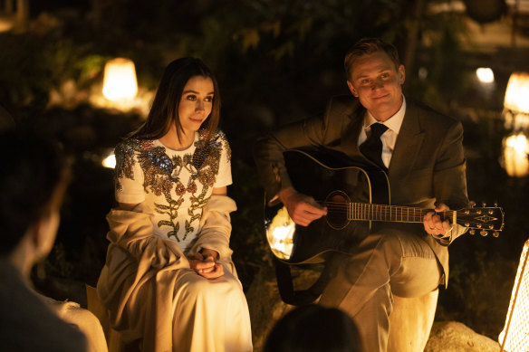 Cristin Milioti and Billy Magnussen as Hazel and ‘techbro’ Byron.