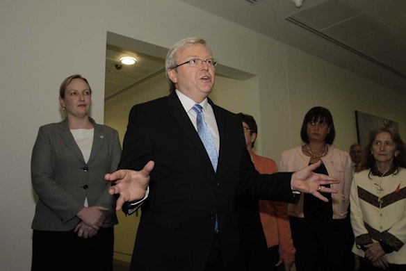 Kevin Rudd arrives for the leadership ballot.
