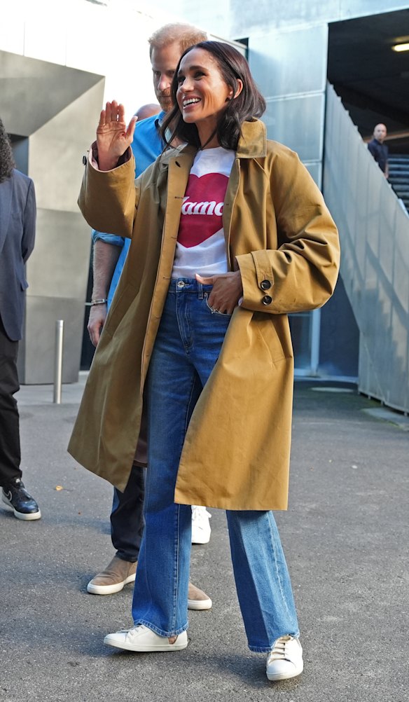 Meghan and Harry met with Koorie Heritage Trust to discover the Scar Tree Walk by the Yarra River in Melbourne.