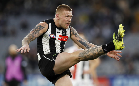 Jordan De Goey kicks a goal in Collingwood’s loss to St Kilda last Sunday.