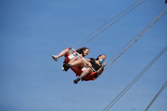 Photo of people enjoying the rides at Moomba.