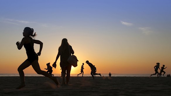 Sunrise at Coogee Beach before a predicted 38 degree day in Sydney.