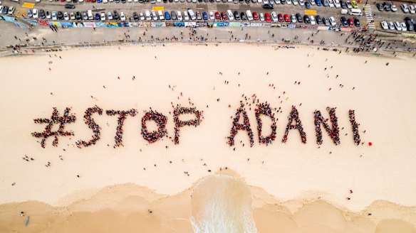 Organisers estimated 1500 people showed up to the anti-Adani event in Bondi.