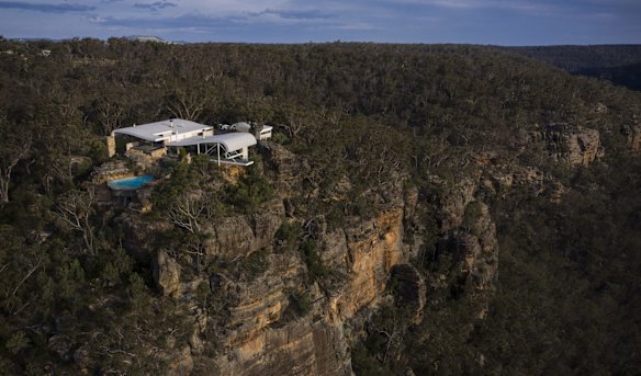 Berman House, located in Joadja, was built and designed by Harry Seidler & Associates.