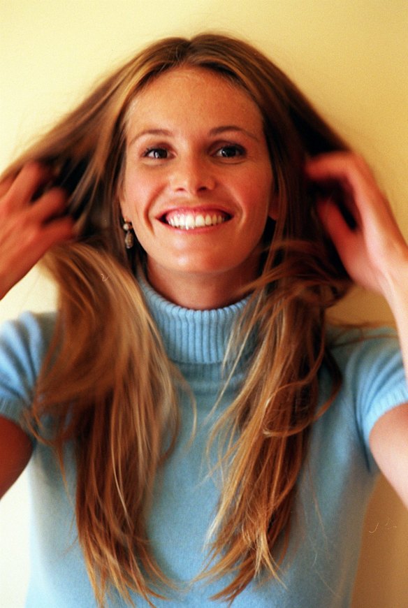 Australian Supermodel, Elle McPherson poses for a photo after the birth of her first child in 1998.