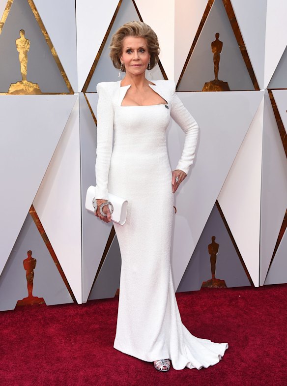 Jane Fonda arrives at the Oscars Balmain.