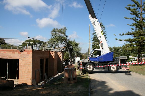 Power line safety blunder