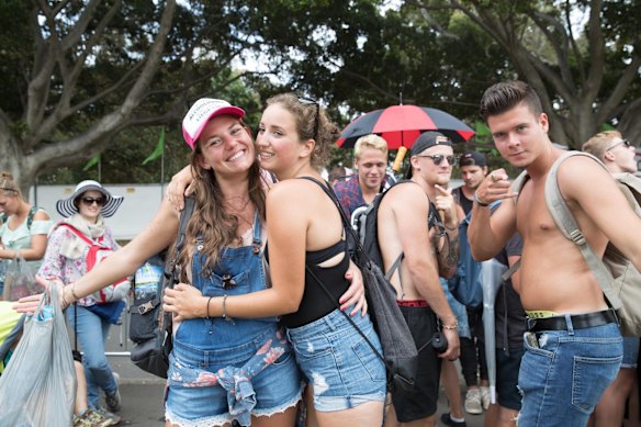 The crowd at Mrs Macquaries Chair.