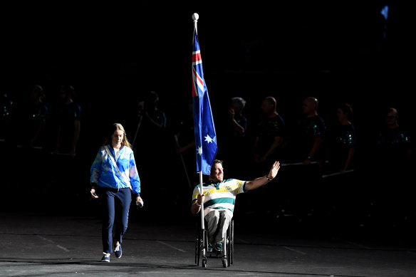 Australian viewers did not see Kurt Fearnley carrying the Australian flag into the closing ceremony.