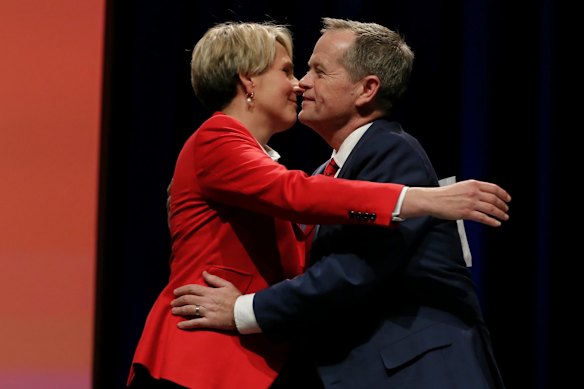 Deputy Opposition Leader Tanya Plibersek and Opposition Leader Bill Shorten embrace after debating the party's position on same-sex marriage.