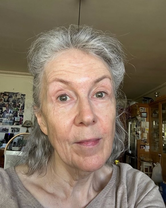 La actriz australiana Debra Lawrance.