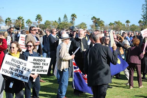 About 1200 mining workers and families told Kevin Rudd to 'axe the tax'. Photo: Chalpat Sonti