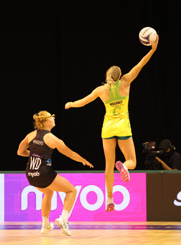 The global dominance of the Diamonds has been called into question after the Silver Ferns took out the Constellation Cup for the first time in eight years on Sunday. 