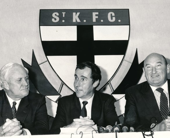 Jim Poulton (left), David Crawford and Lindsay Fox in 1984 announcing a deal with St Kilda football club's creditors.
