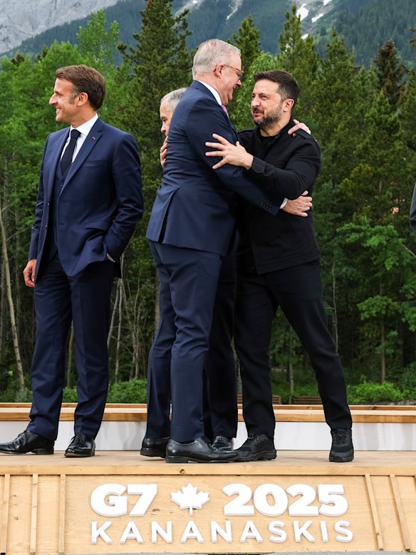 Prime Minister Anthony Albanese embraces Ukrainian President Volodymyr Zelensky.