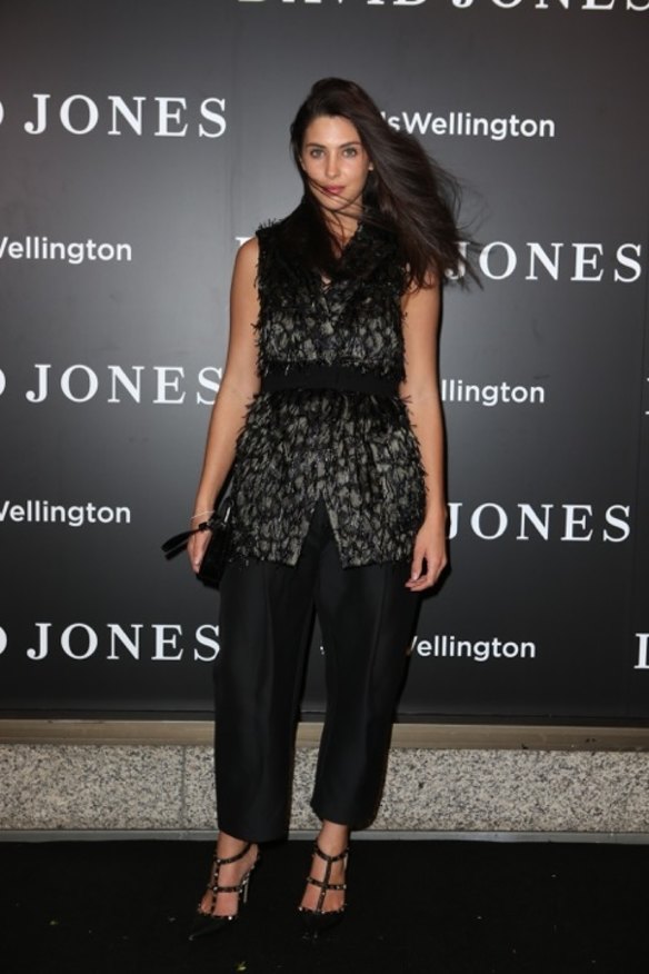 Jaime Ridge in Camilla & Marc 