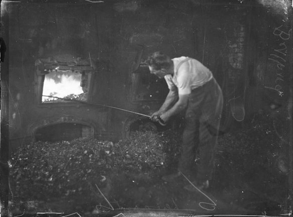 Fairfax Archive: Mineral extraction
