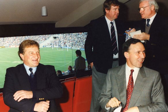 John Elliott and Paul Keating in 1990 at Carlton versus Collingwood game at VFL Park.
