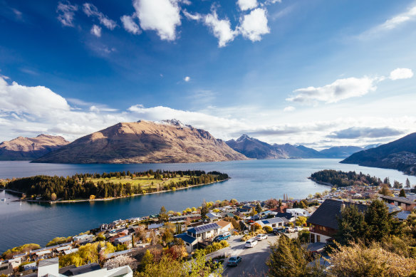 Be one with nature in Queenstown. 