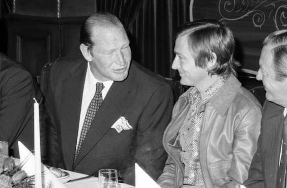 Kerry Packer (left) talks to John Cornell at a press conference for the World Series Cricket first season 1977-78.