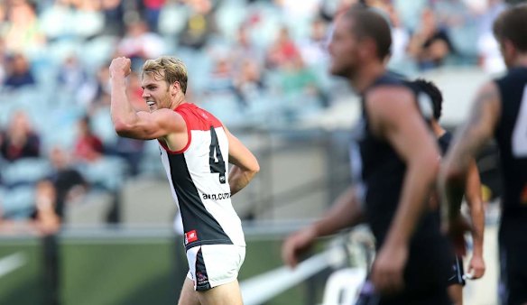 Jack Watts celebrates a Melbourne goal.