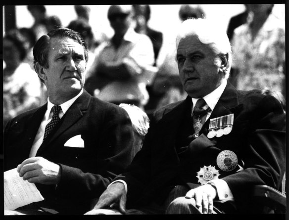 Former PM Malcolm Fraser and former gonvernor-general Sir John Kerr.