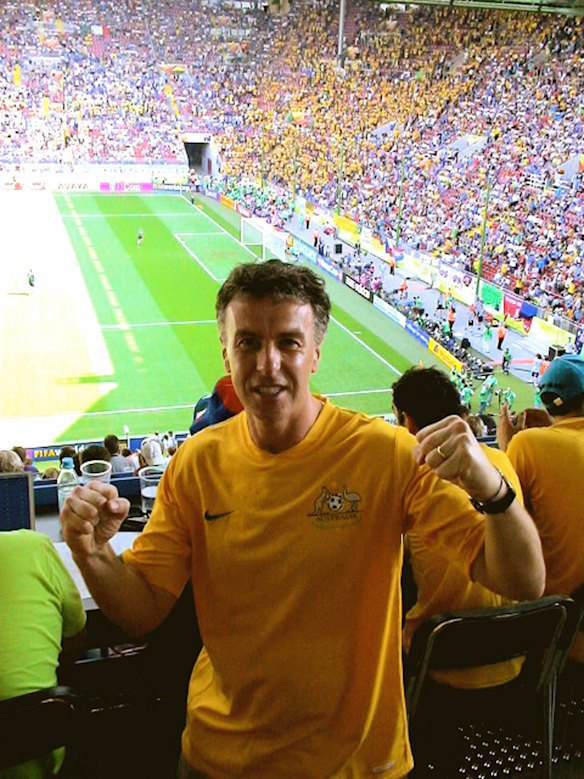 Santo Cilauro picks his side at the 2006 World Cup match between Australia and Italy.