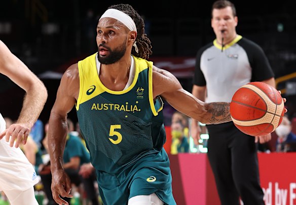 Patty Mills on the attack against Slovenia.