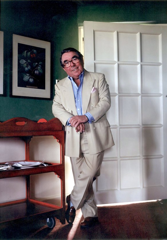 Comedian Ronnie Corbett died in 2016.