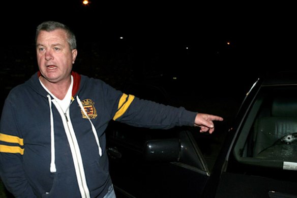 Des Moran explains how a gunman charged from hiding in his front yard and shot at his car, Marcch 17 2009.