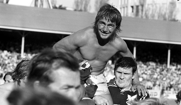 Rewind - Football finals