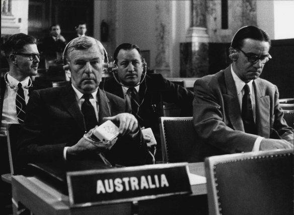 Dr. H. G. Raggatt (2nd left) and other members of the Australian delegation at the General Conference of the International Atomic Energy Agency (IAEA) in Vienna on September 25, 1959.