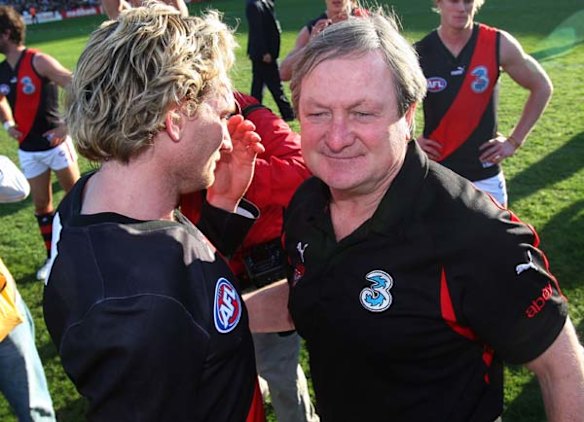 Emotional departure, with Kevin Sheedy, round 22, 2007, Subiaco Oval. 