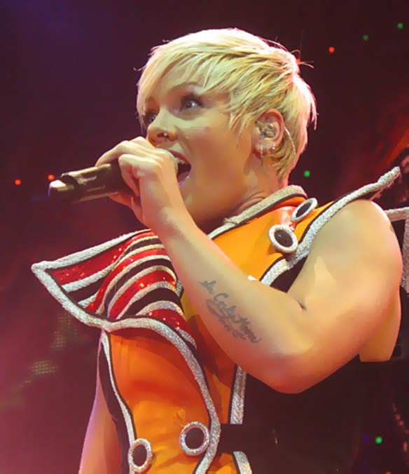 Pink plays in Brisbane