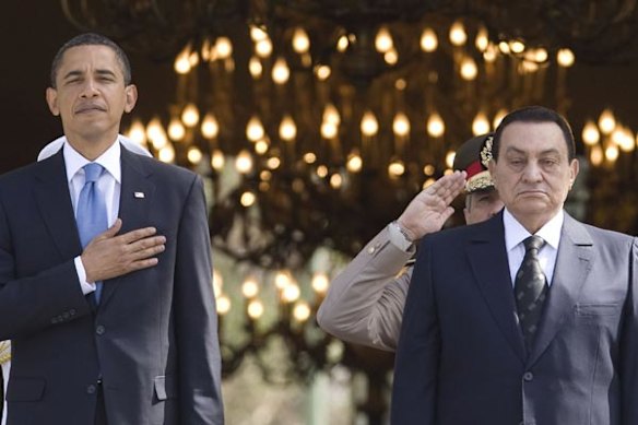 Barack Obama Egypt's President Hosni Mubarak participate in an arrival ceremony.