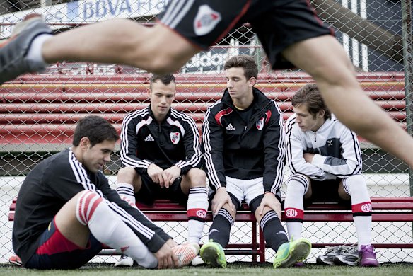 Gavin de Niese, 2nd left, training in River Plate Stadium, Buenos Aires Argentina.