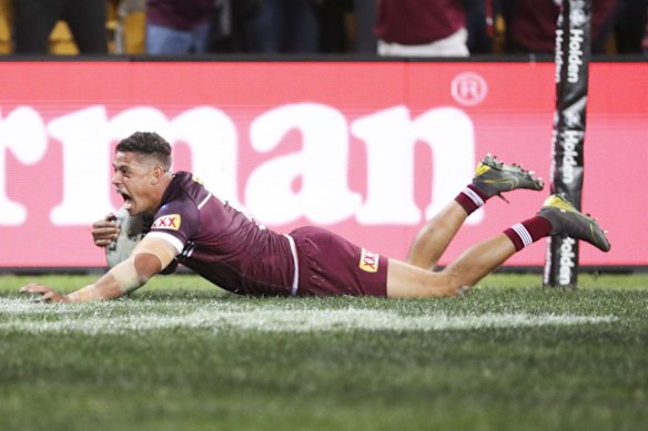 Dane Gagai of the Maroons scores a try.