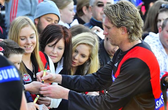 Essendon did not enjoy having a low-prorile coach. 