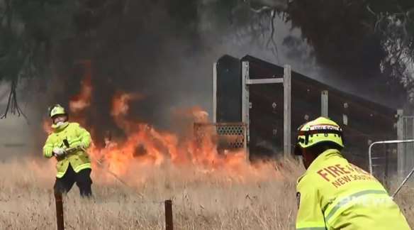 Fires erupted in dozens of locations at the end of last week, including near Lithgow in the Blue Mountains.