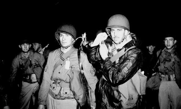 US troops arrive in Sydney on March 28, 1942.