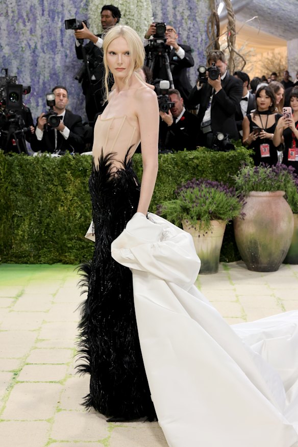 Alex Consani in Gucci.